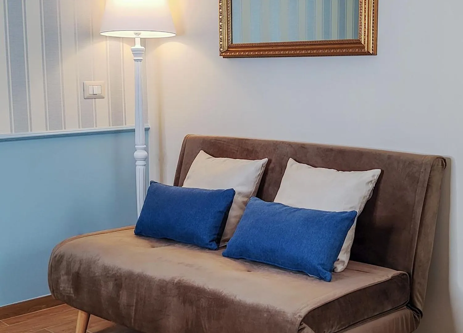 Maison Bonheur Рим 0*,
